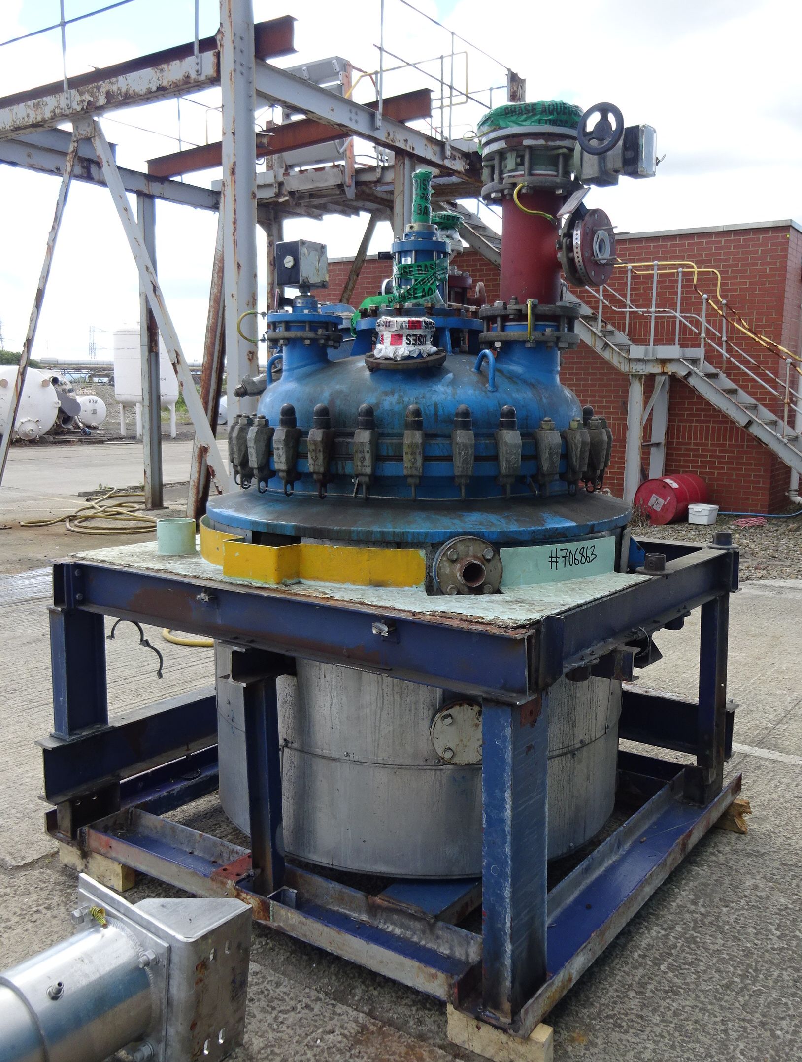 IPP# 706863, 847 L (223.8 gallons)  Glasslined Batch-Type Agitated Reactor For Sale