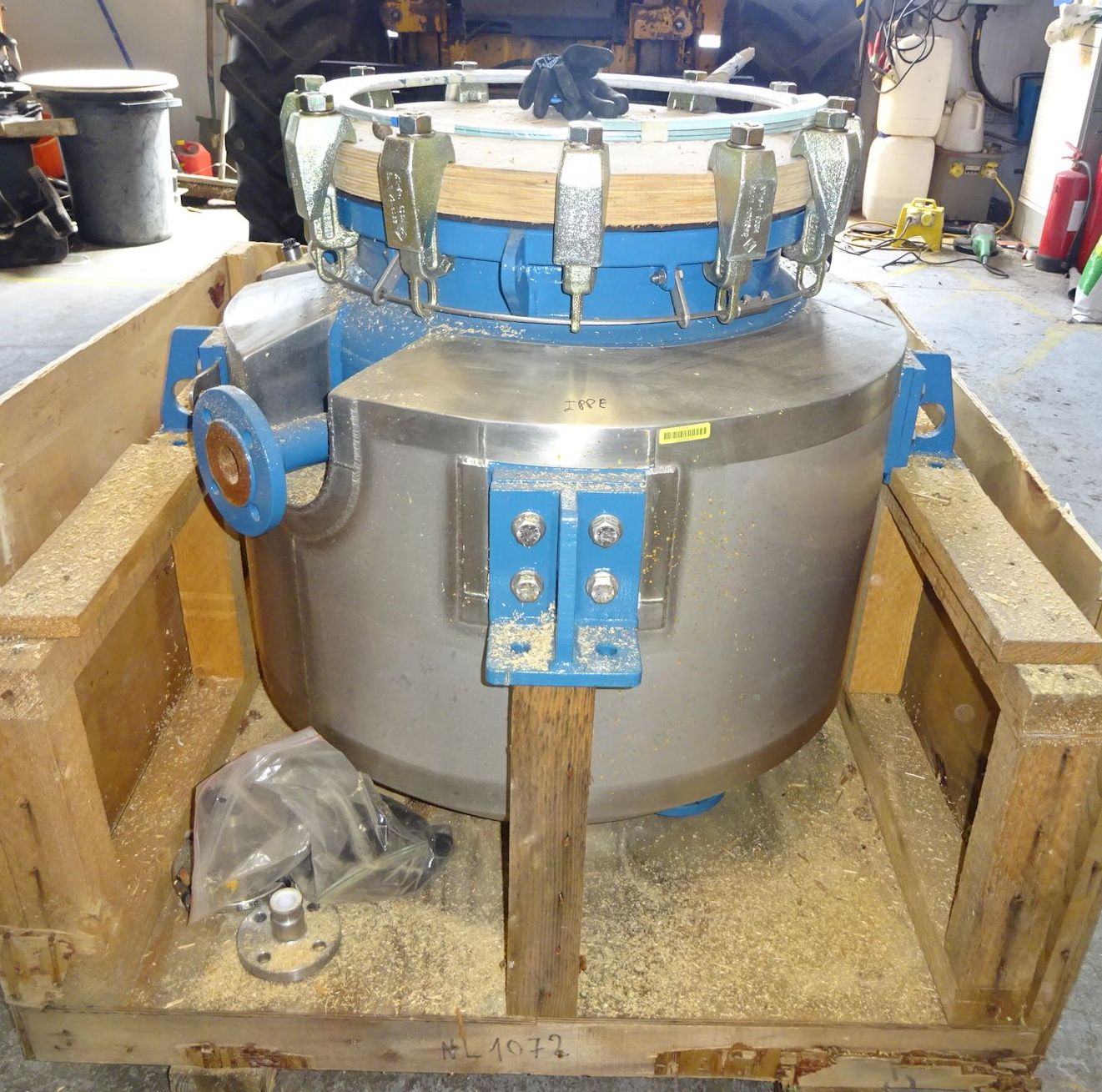 IPP# 706869, 100 L (26.4 gallons) Unused Glasslined Batch-Type Agitated Reactor For Sale