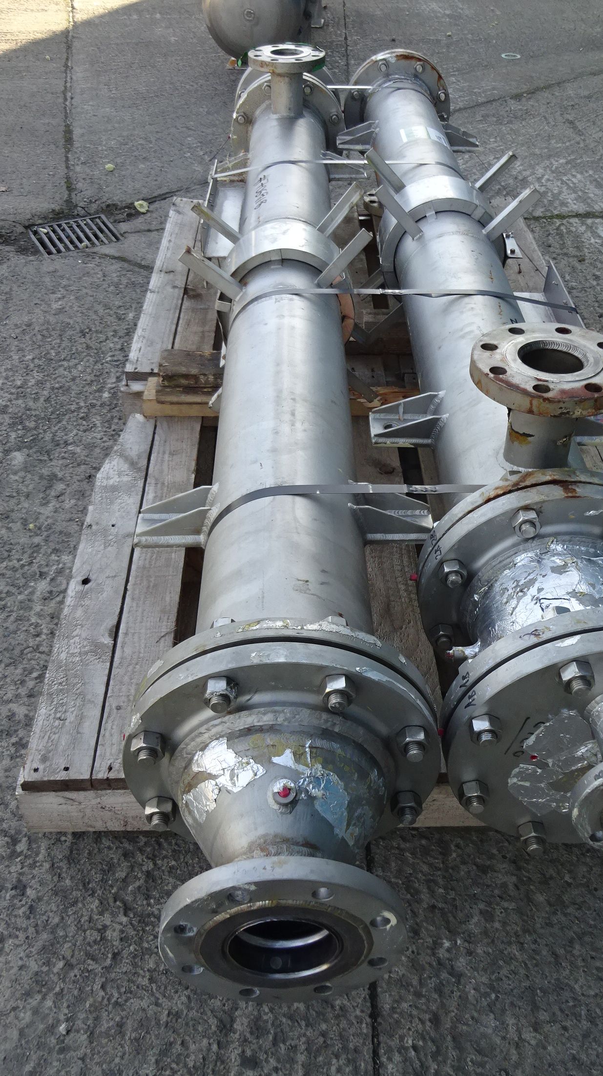 IPP# 706918, 4.3 m² (46.3 ft²)  Tantalum Shell and Tube Heat Exchanger For Sale