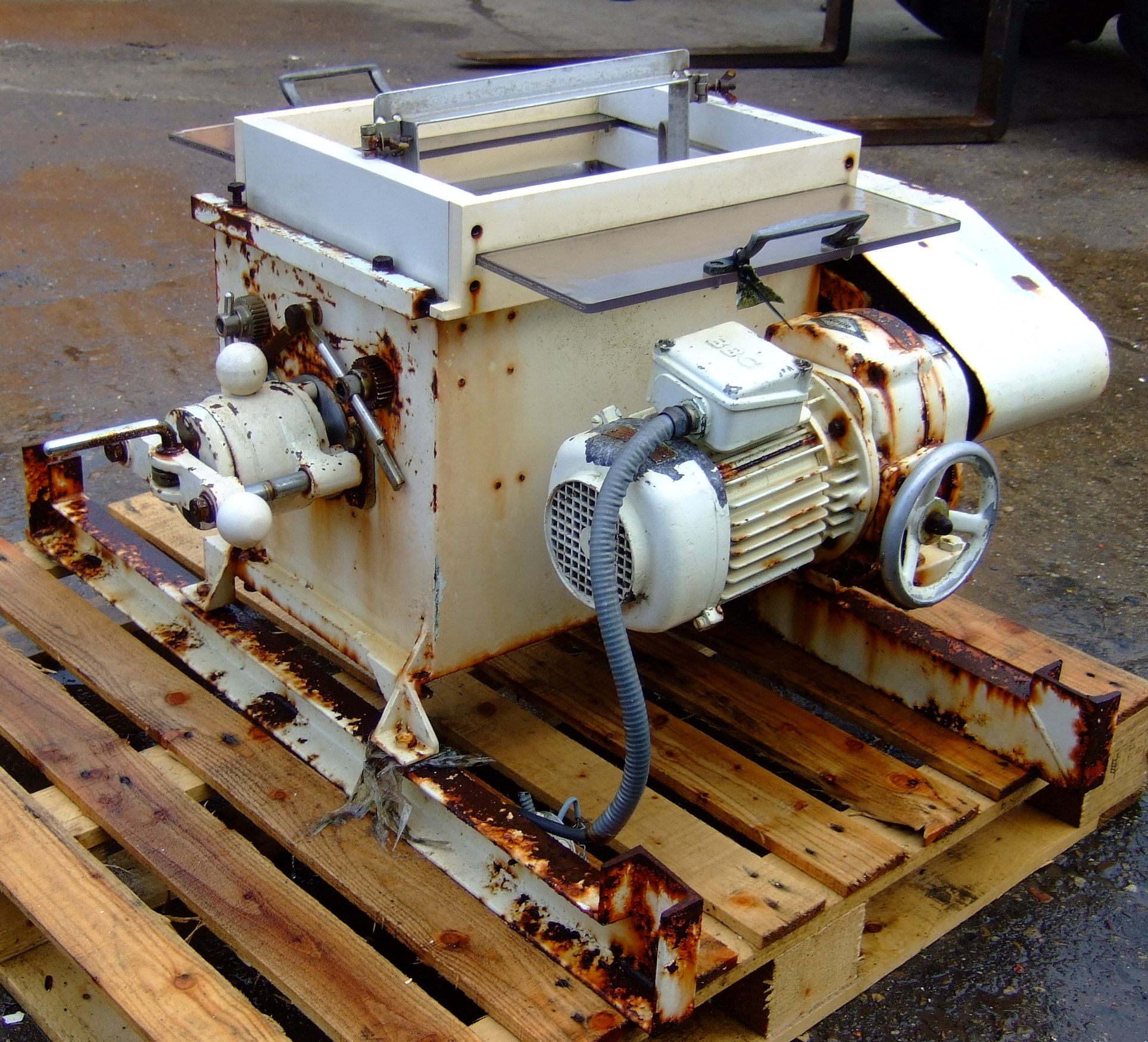 IPP# 92093, 1 kW (1.34 HP)  Stainless Steel 304 Granulator/Disintegrator Pulverizer For Sale