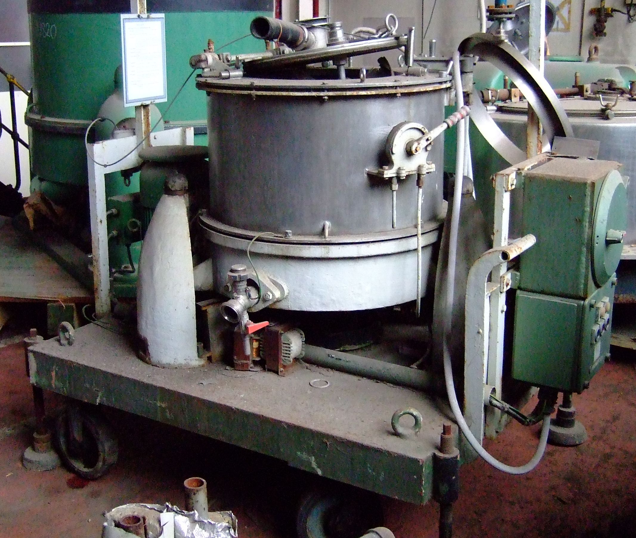 IPP# 94493, 700 mm (27.6 in)  Stainless Steel 316 Manual Discharge-Top Centrifuge-Basket For Sale