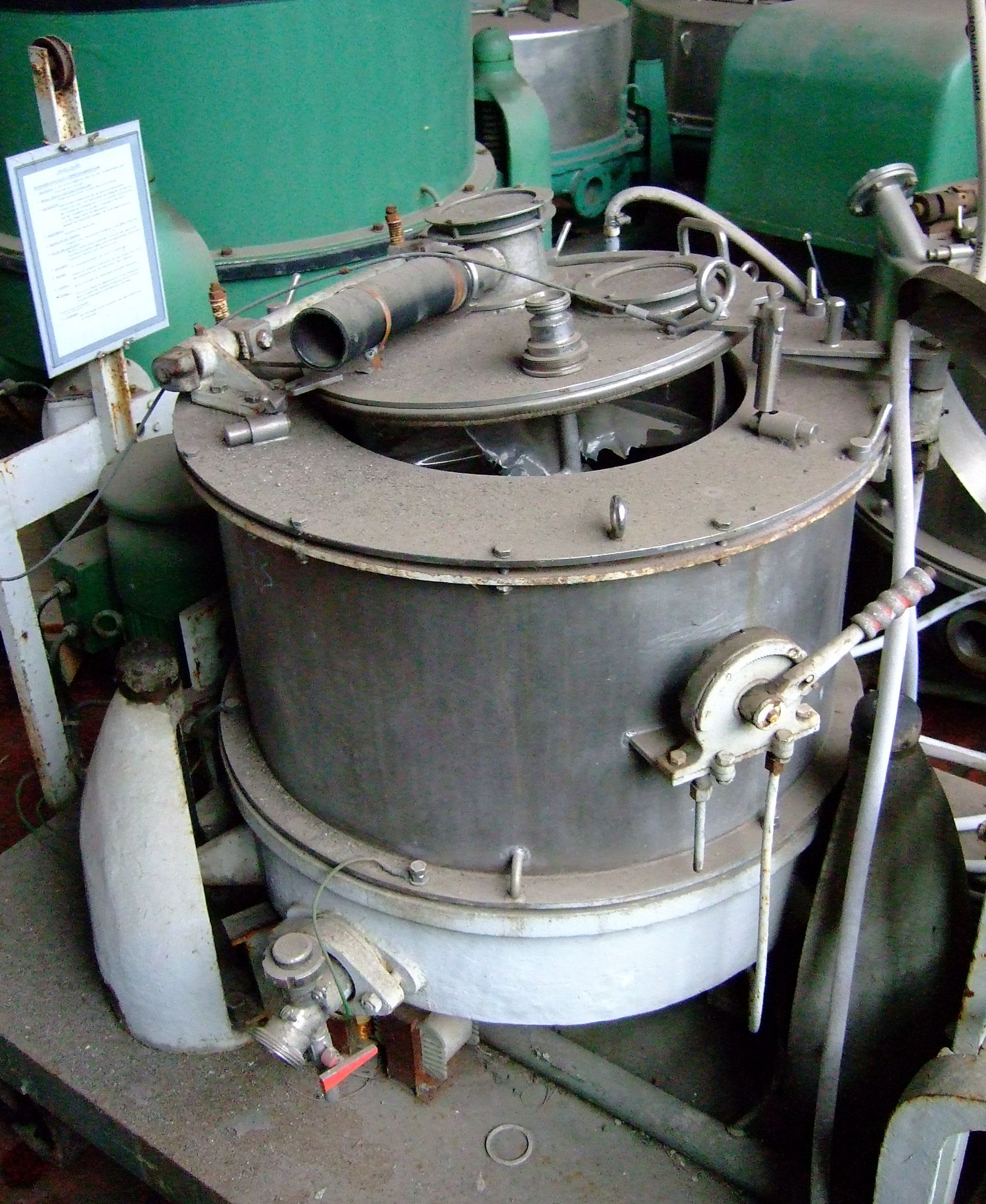 IPP# 94493, 700 mm (27.6 in)  Stainless Steel 316 Manual Discharge-Top Centrifuge-Basket For Sale