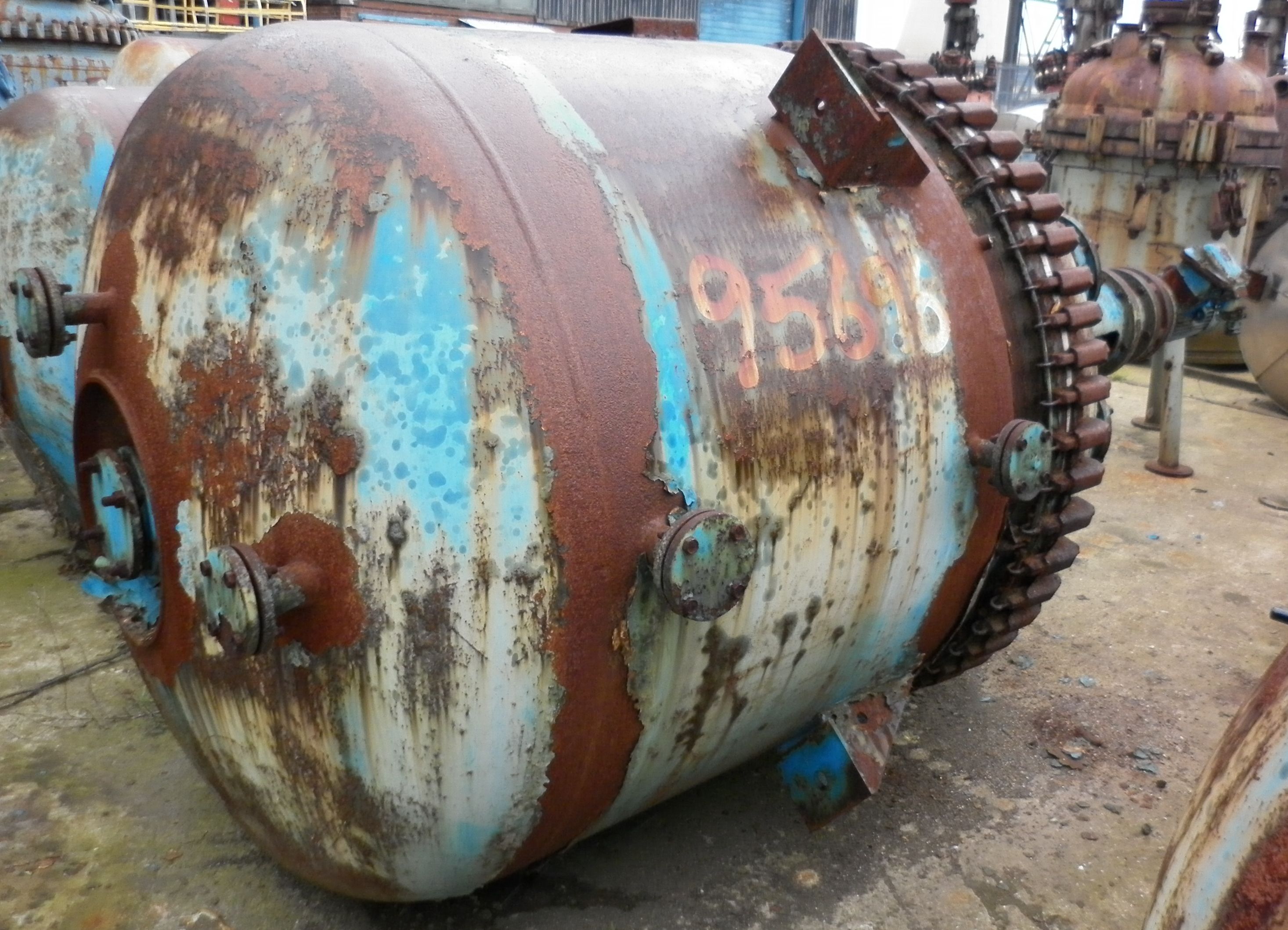 IPP# 95696, 1,476 L (390 gallons) Unused Glasslined Batch-Type Agitated Reactor For Sale